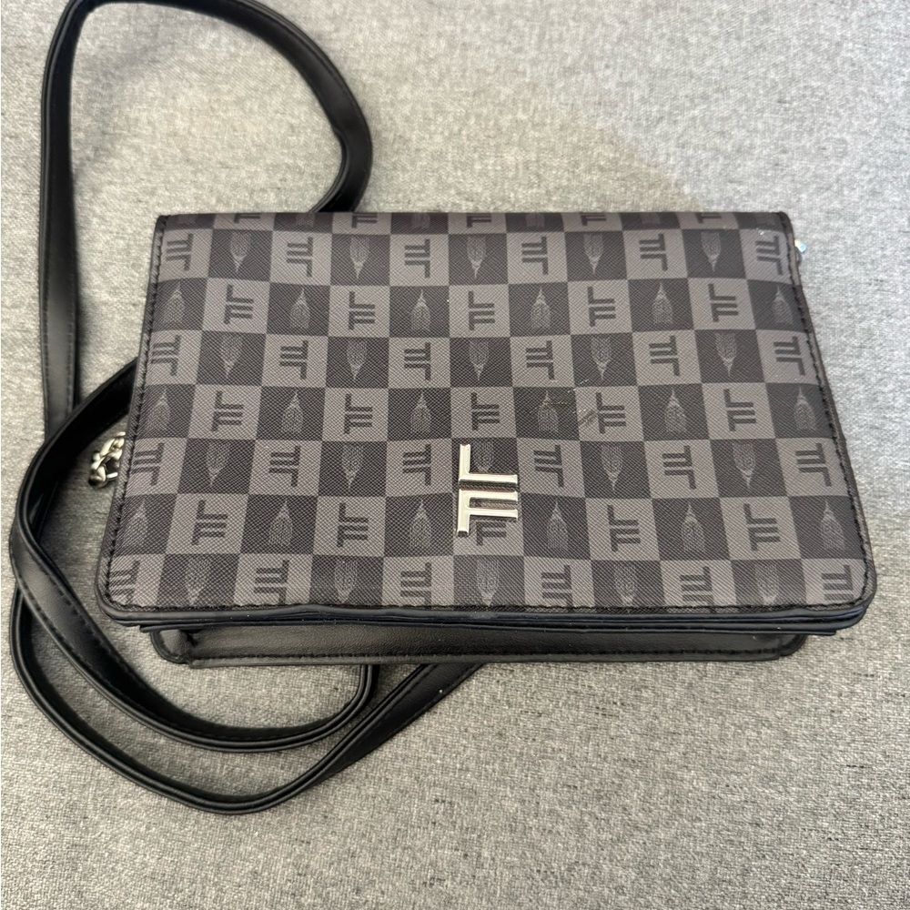 London Fog Black and Gray Crossbody Bag - Picture 1 of 10